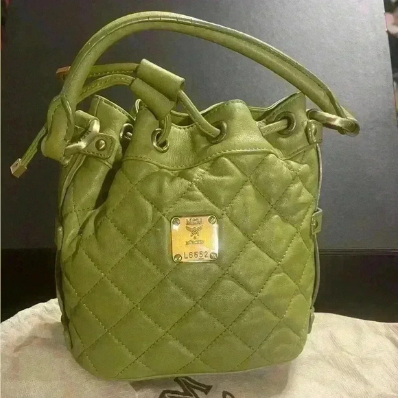 MCM Bucket Bag w/ dust bag 💥Host Pick💥 - Picture 3 of 16